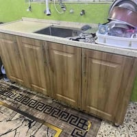 كاونتر من الداخل المنيوم ومن البره hdf نظيف مابي اي شي ب مليون و700 وب...