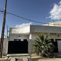 دار زراعي للبيع..🏠🏘️ منطقة الخضراء قرب السكه نهاية سايدين بانزين خانه ...
