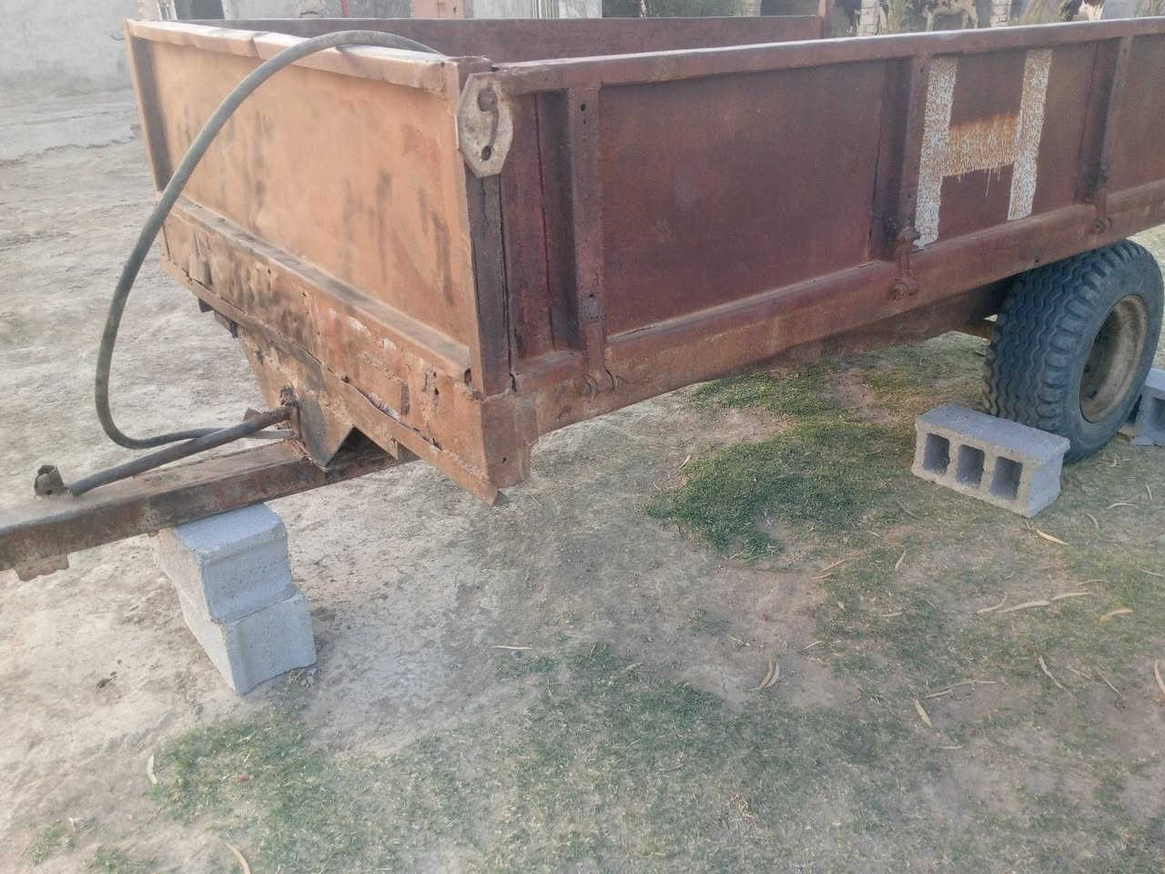 عربانةسكندرة.للبيع.مكن.طريق.سريع.قرب.جسر.سابع.بقداد.***********
