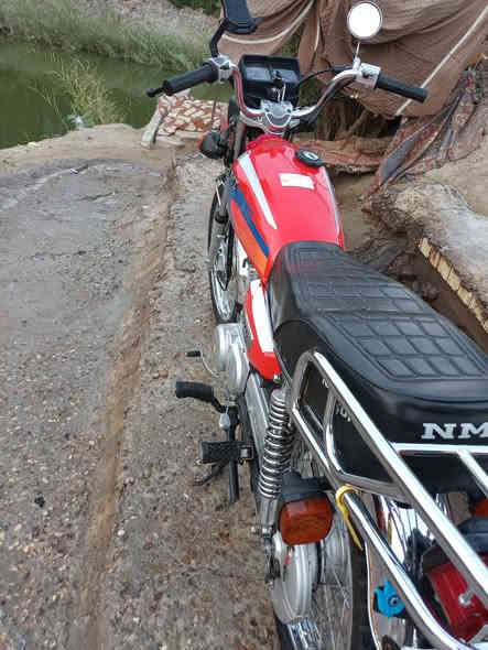 للبيع نامه شلامجه اوراق اصولي الشاصي ارشا 21 وكيل احمد شهاب الدراجه معمره 25 مامفتوحه مكفوله من كلشي العنوان ديوانيه مركز سعرها 1050 بيها مجال بصيط مامتواجد علفيس ***********
