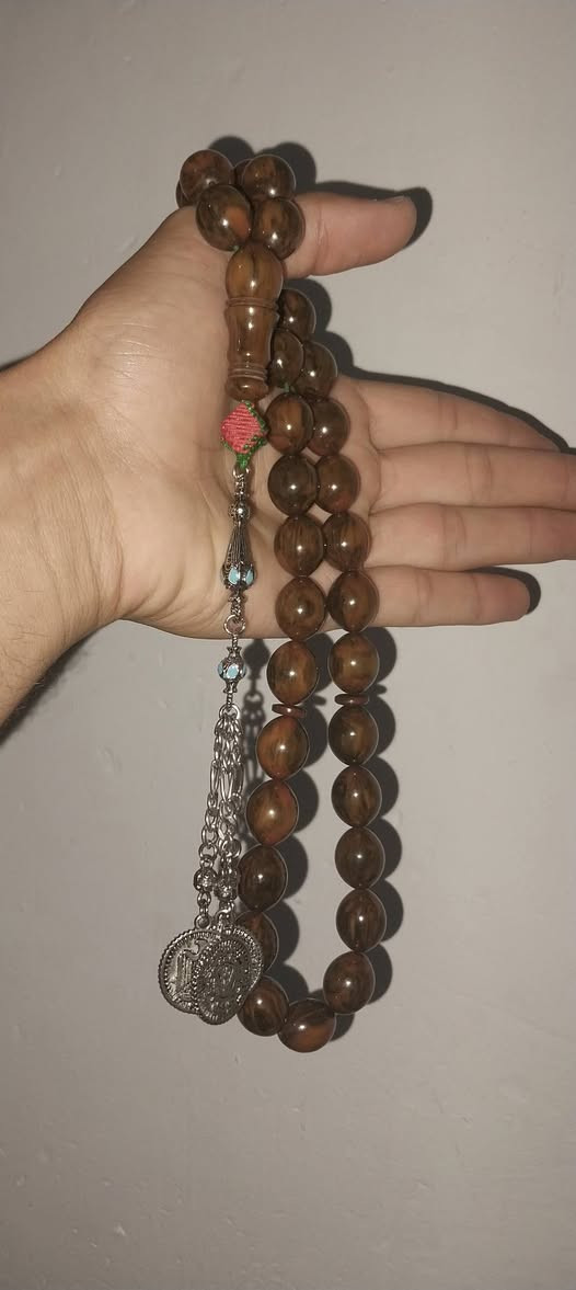 مسباح سندلوس تركي قديم عمر السبحه 12 سنه شاهود منفصل كركوشه حديد لون السبحه ضبعه نفس ماموضح بل صوره السعر 40 وبيه مجال توصيل موجود


**إذا كنت صاحب هذا الإعلان وتريد حذفه لأي سبب، رجاءا أرسل رسالة إلى الدعم الفني**