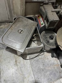 خلاط حمص وحمايه كهربائيه وقطاعه فنكر للبيع  بغداد جميله 07705816804