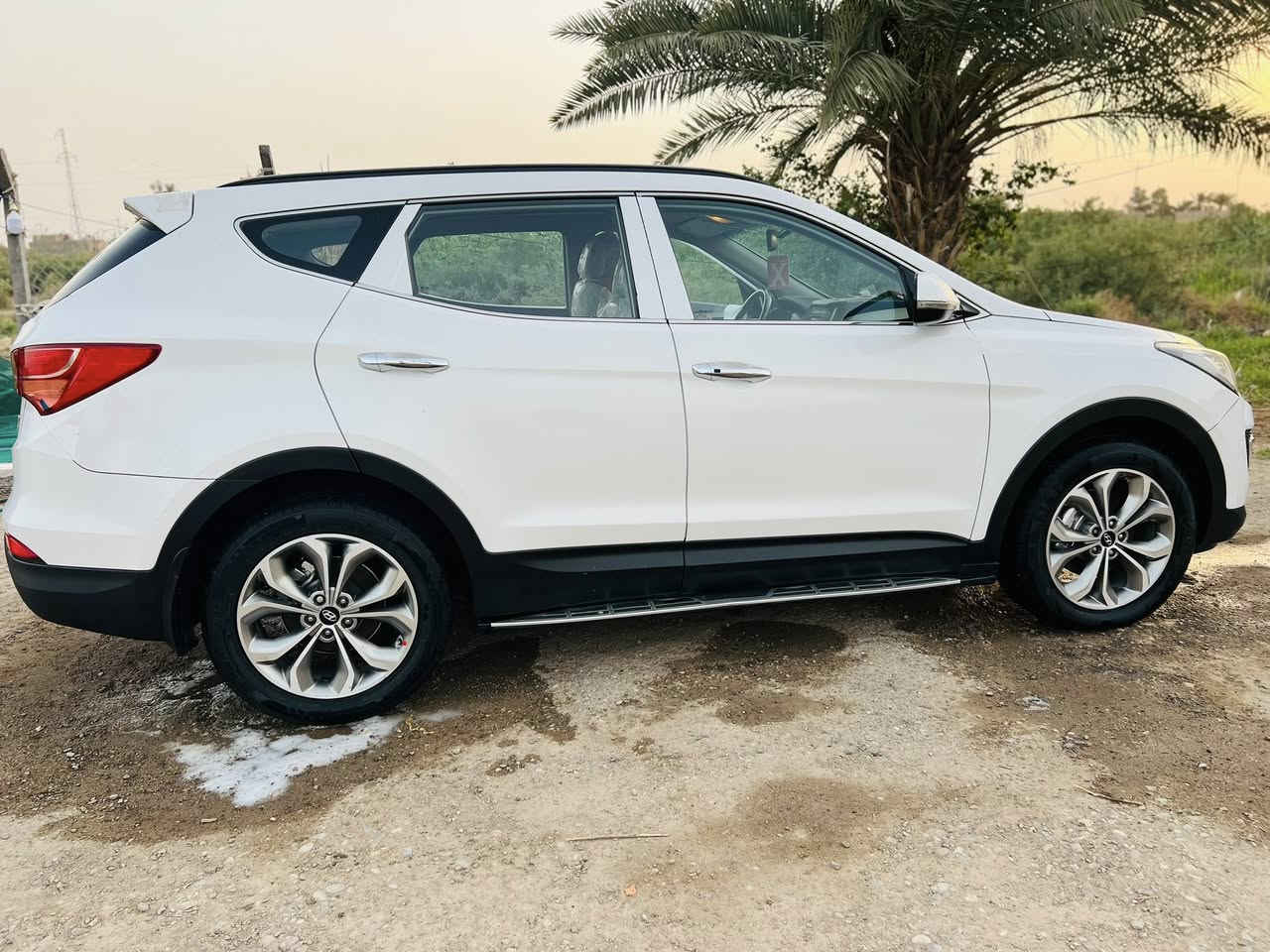 سنتافي موديل١٦
٦سلندر 
ماشيه ١١٧
مكفوله عدا شبر بلجاملغ الأمامي جهة الصدر 
رقم بغداد بأسمي 
***********
مكانها ديوانية
