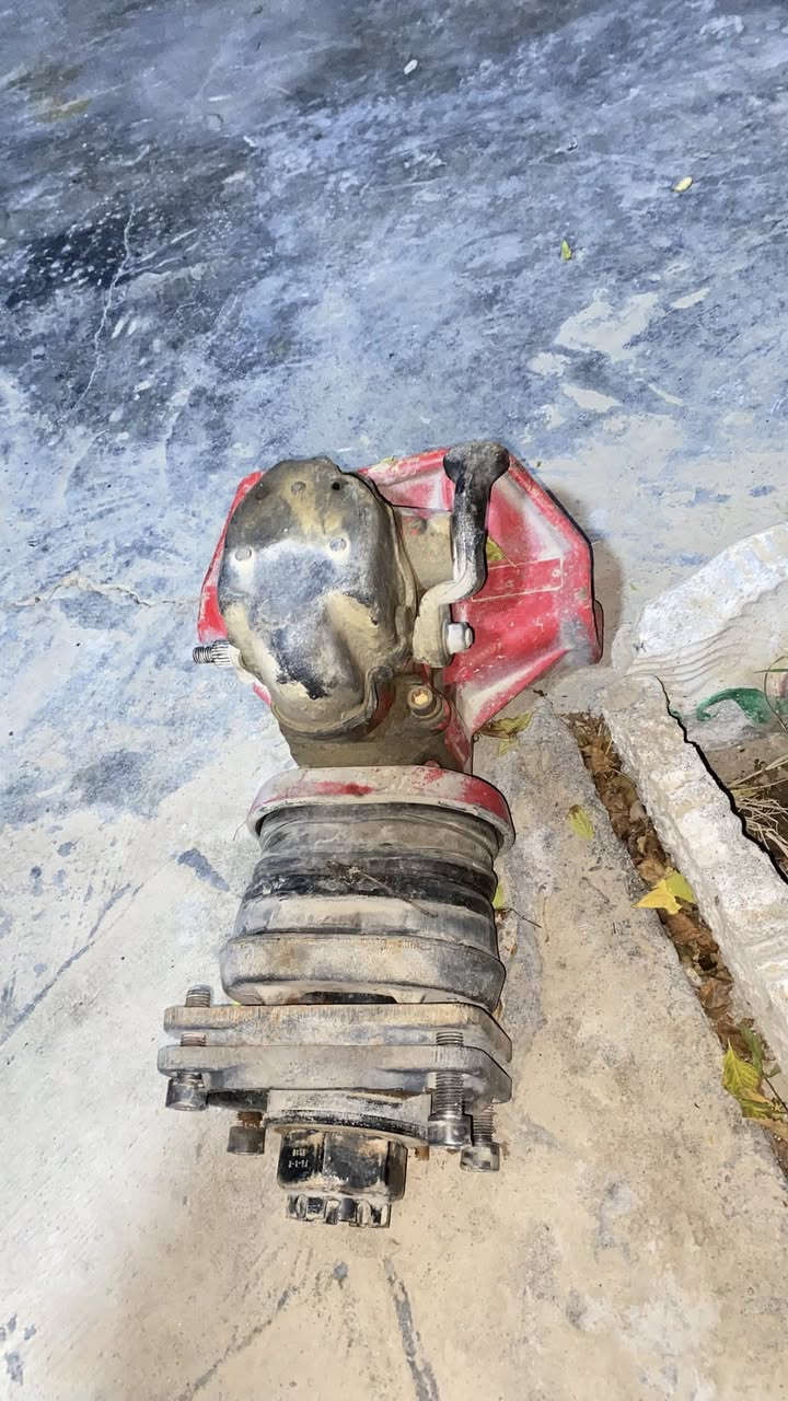 السلام عليكم للبيع ساحبه مكان حله ناحيه النيل ***********
