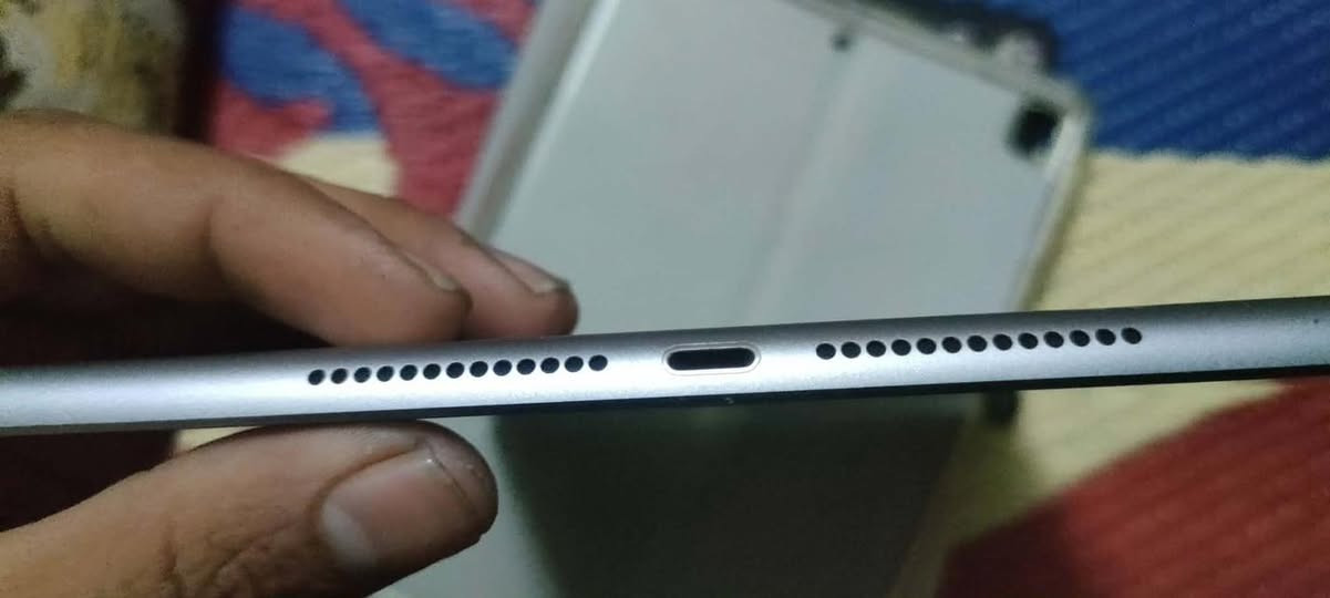 السلام عليكم ايباد ذاكره٣٢يدعم ببجي٣٠فريم مبدل شاشه وبطاريه قبل يومين شرط١٠٠٪؜حاسبه يدعم سيم كرت نضافه١٠٠٪؜السعر ٨٠


**إذا كنت صاحب هذا الإعلان وتريد حذفه لأي سبب، رجاءا أرسل رسالة إلى الدعم الفني**