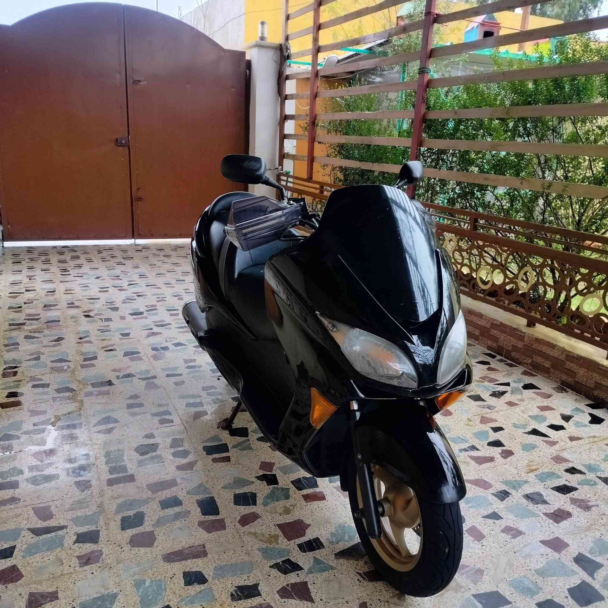 شبابنا الطيبه السلام عليكم
1_ فورزا صفر 9 عميه خرسه شرط مكينه جويتر ✅

2_ يدات تدفيه مسجل بلوتوث شاحنة موبايل شغال ✅

3_ كيج حماوه_ بانزين اشاير لايت عالي ناصي زينو ✅

4_ استاند حساس تحريكه ومعدل شرط شلعه نار ✅

 ماطور فول  مكينه شرط جيب الف فيتر معك ABG

5_ كلجات تايرات دبلات جدد الدرع نضيف كما موضح✅

6_جاهزه ما تصرف ربع وعلى كلامي مبارك ع ياخذها✅

7_ مكاني موصل  خاص مفتوح  ✅ 
8/‏ بي واتساب   ‪  0775 443 1226‬‏‬‏‬‏✅

8 ما عجبك لا تعلق ولا طب خاص تحياتي 🤍         ✅

9_ السعر مليون 250  وبيه مجال  مبارك عل يخذو ✅
