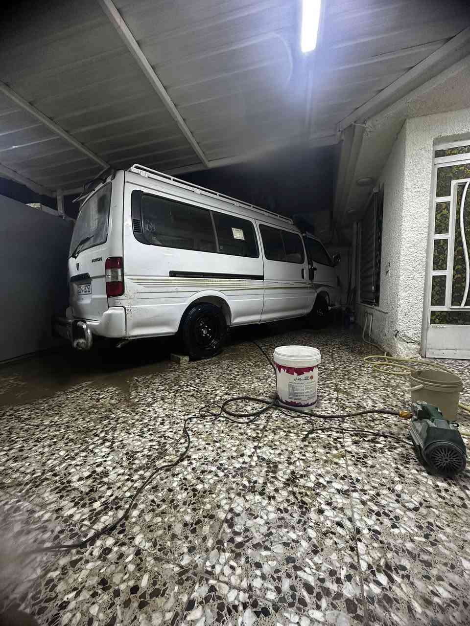 السلام عليكم فتون 2009 السياره كامله جهازه مكفوله كفاله عامه تخم تاير كير اكسل مكينه كفاله رقم بغداد اب اسمي تحويل ثاني يوم لا ضربه ولا صبغ عدا بارد بل جنطه أو بل ربع بارد فقط الباقي كفاله درع استيل سيبايه تزريف السعر 65 أو بيهه مجال قليل الرقم الاتصال ***********
