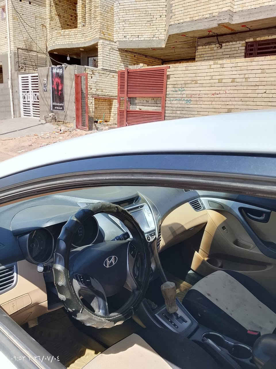 السلام عليكم 
النتره2013 خليجي رقم اربيل  سنوية لغاي2028ورقم انكليزي جديد تحويل او وكالة 
مكنه1600  مكفول كفله عامه مكان كربلاء السعر100 /***********

