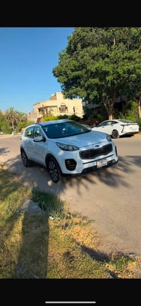 سبورتج 2017 خليجي للبيع  سيارة ستندر مواصفات  . تحكمات ستيرن كامل  . ش...