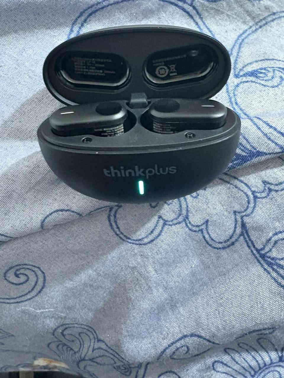 عندي سماعات وشرط الفحص قبل الشراء ادخل واختار الي تعجبك كلهن حلوات
عنوان طريق بدعه قرب سنتر جنه الصادق 
هاتف ***********
