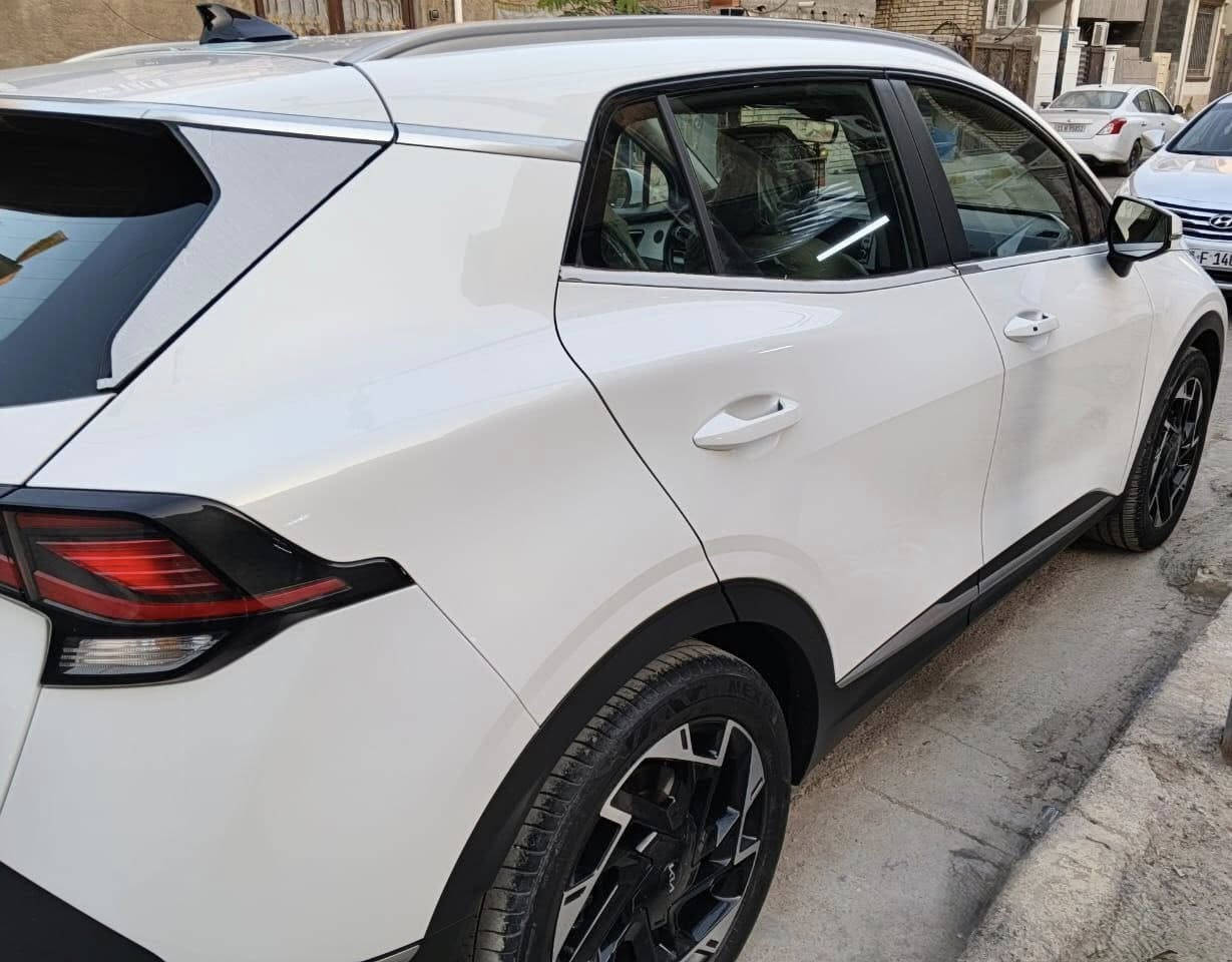 سلام عليكم للبيع سبورتج موديل 2025 
خليجي مكفوله 
ماشيه 17 الف كيلومتر 
فول مواصفات عدا بنوراما 
بصمه 
صندوك كهرباء 
كشنات كهرباء 
رادارات 
وبعد بيها هوايه مواصفات 
رقم بغداد تحويل ثاني يوم 
مكاني بغداد 
السعر 235 
***********
