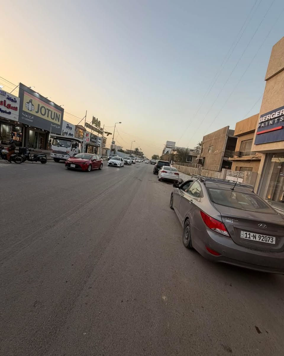 🏢 عمارة تجارية حديثة للبيع 🏢
✅ فرصة للمستثمرين ✅

📍 الموقع: زيونة - محلة 714  – تقاطع الربيعي شارع ليالي أسطنبول مجاور طاووق البنوك

📐 المساحة: 207 متر 

🔹 الواجهة: 11،5 متر — 🔹النزال : 18 متر 

✔️سند مستقل✔️ 

تفاصيل العمارة:

 ✅ تحتوي على 5 طوابق شقق عدد 4 ونظام قاعات  

 ✅ مزودة بمصعد كهربائي حديث

 ✅ مثالية لاستخدامها شركات حقيقية او مراكز تجميل او عيادات طبية

⭕️ملاحظة العمارة مزودة بكهرباء  24 ساعة ⭕️

📞 للاستفسار والتواصل الأتصال على الأرقام التالية 📞

📲***********📲***********📲***********

✔️وكالة عصر حمورابي أختيارك الأمثل في عالم العقار✔️

📄 الشركة مجازة رسميًا 📄

🏠 نستقبل جميع العروض العقارية (البيع والإيجار) في بغداد
