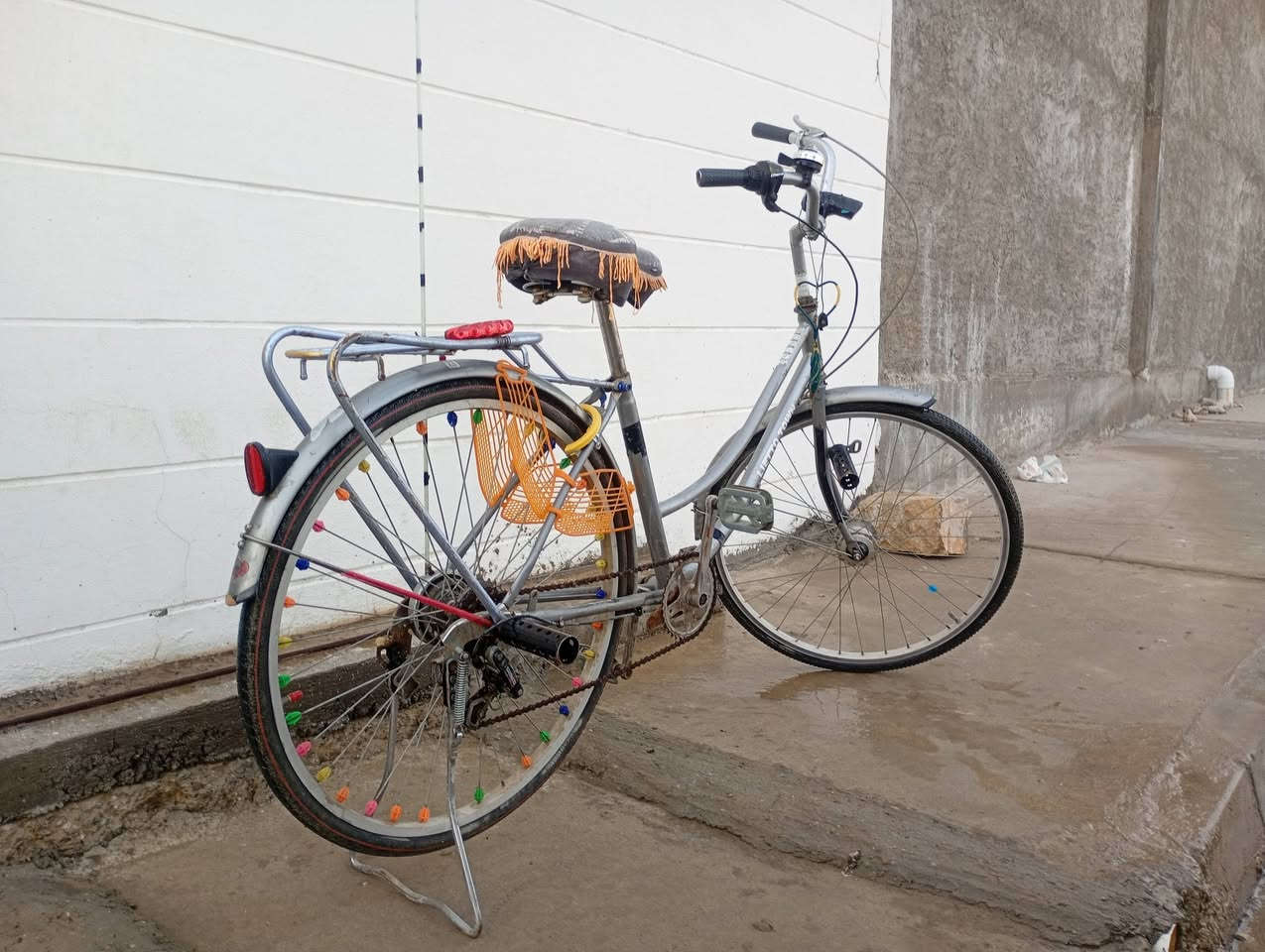 سلام عليكم للبيع بيسكل بعد جديد حجم 26 كير سعرها ب 85 بيها مجال إلي يريد يراسلني على الخاص


**إذا كنت صاحب هذا الإعلان وتريد حذفه لأي سبب، رجاءا أرسل رسالة إلى الدعم الفني**