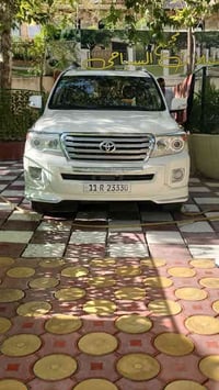 لاندكروز • ٢٠١٤ • كربلاء