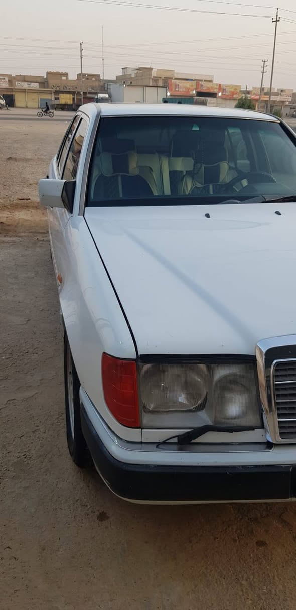 لسلام عليكم مارسدس دب رقم بغداد نكليزي بسمي هزه مديل 90//جديده كشن كهرباء مري كهرباء كهربائيات كلها شغاله حداديه تخم تاير كله جديد كير ومكينه بلاد قواعد دبلات شركه سونار موجود بل منشورالمكان كربلاء السعر 62وبيها  مجال ////‏‪***********‬‏////‏‪***********‬‏
