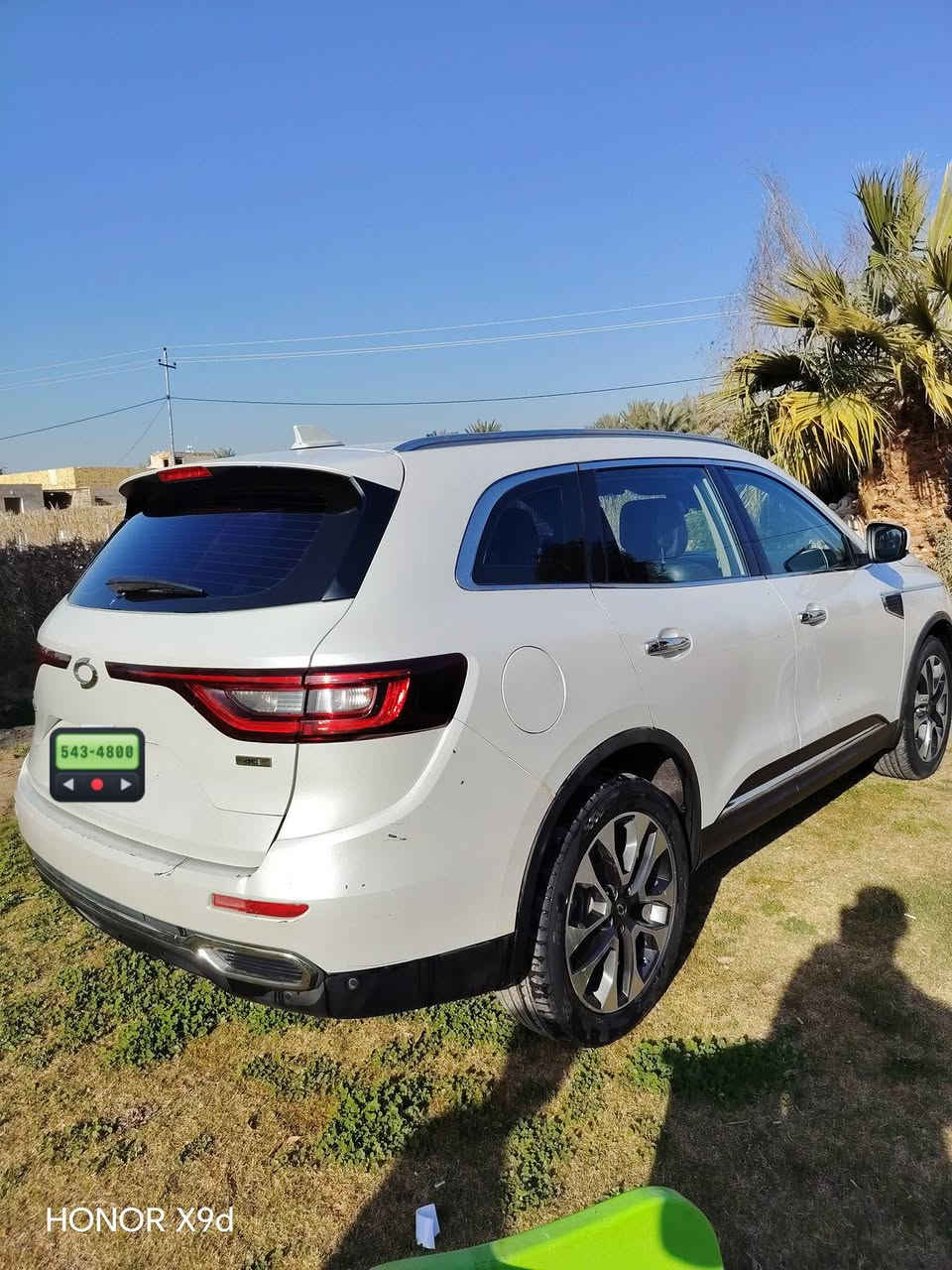 السلام عليكم 

رينو كوليوس 2018

السيارة فووول مواصفات عدا البانوراما 
 

محرك كاز 

السيارةمكفوله عدا ضربه خفيفه كلش ابين البابين جهت العبري 
 
المواصفات : 
* شاشة كبيرة ايباد 
* كشنات كهربائي 
* كشنات تدفئة وتبريد 
* نظام أوتو بارك 
* قطعتين تبريد  
* ليدات امامية لايت ودعامية 
* لايتات زينون اصلي عالي وناصي 
* كاميرا خلفية
* حساسات امامي وخلفي وجانبي 
* رادار خلفي 
* رادارات جانبية
* تحكمات ستيرن 
* كروز سرعة
* اشارات مرايا 
*  هاندبريك بصمة 
* نظام خرائط العراق 
* نظام ايكو وسبورت وكومفورت 
ملاحظه السياره نقص حداديه وراديتر تبريد  وتنظيف نوزلات
السيارة حلوة كلش الشراي يتواصل او يتصل ويدلل 

السعر 120ورقة وبيها مجال ***********
