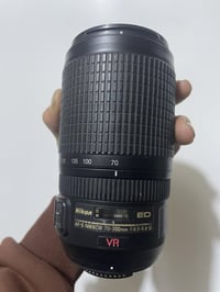 نيكون ٧٠-٣٠٠ • فل فريم • بدون مشاكل
