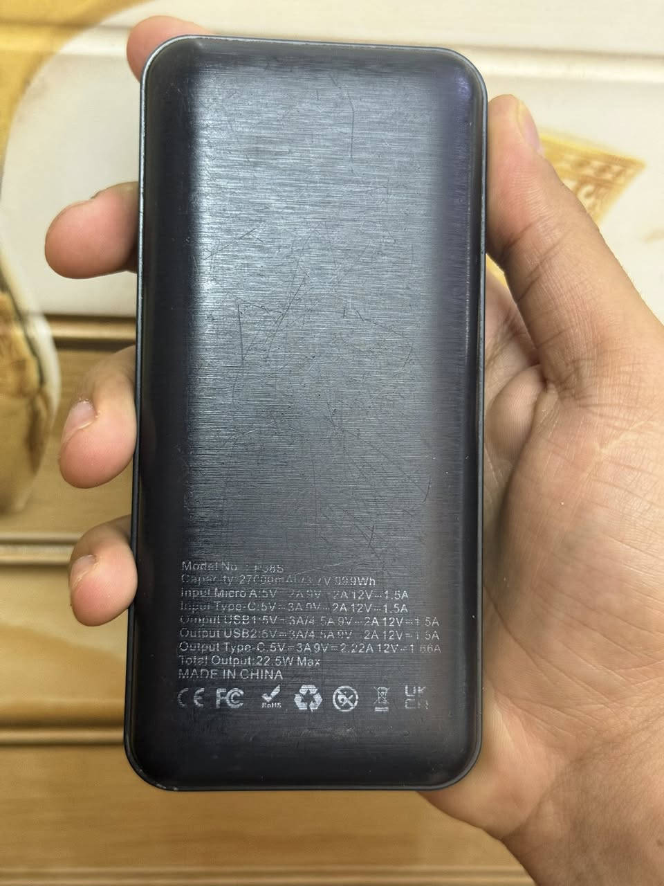 باور بنك ٢٧ الف ملي امبير حقيقي -يشحن ٢٢.٧ واط كلششش نضيف ويشحن الجهاز ٥ مرات وبي ٤ منافذ شحن 

للاستفسار 

*********** واتساب
