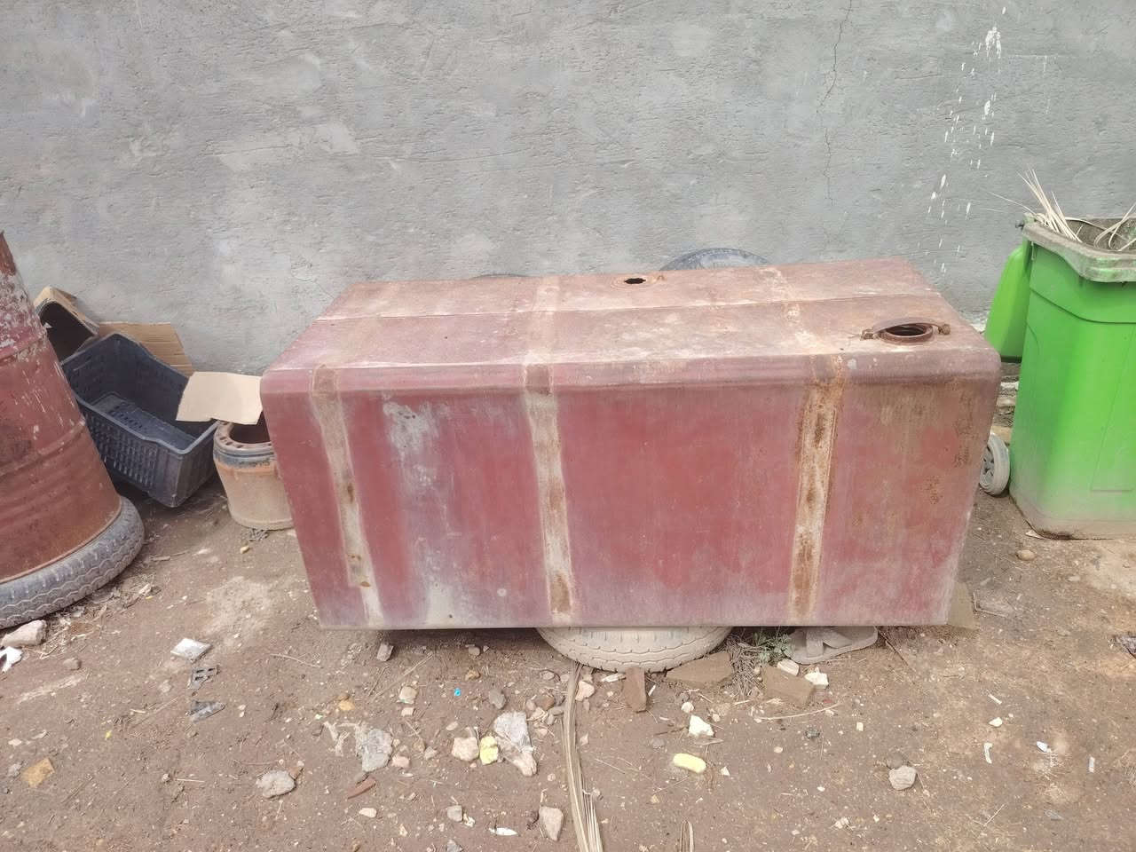 اخوان السلام عليكم كل عام وانتم بخير ان شاء الله
تانكيات اثنين لبيع واحد 250 لتر واحد 400 لتر
***********
***********
