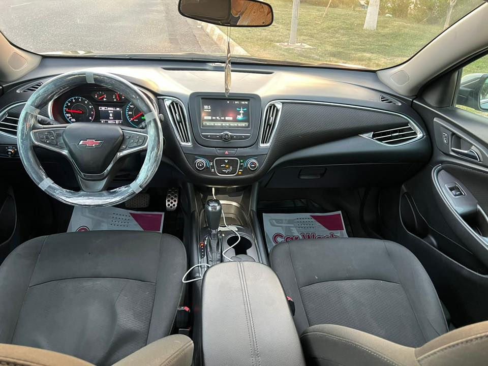 ماليبو 2017 مواصفات LT  سعره  86 وبي مجال بسيط
بي جاملغ صبغ والباقي مكفوله من الصبغ والتبديل بدون دواخل بدون ايرباك شاشه كامره تبريد تدفئه شرط كير ومحرك مكفول ماشيه 89 ميل تبريد مركزي لايتات زينون تحكمات تحديد سرعه رقم سليمانيه سنويه ورقم وهزه جديده شرط التحويل مكان السياره كركوك 
سعره ٨٦ 
***********
