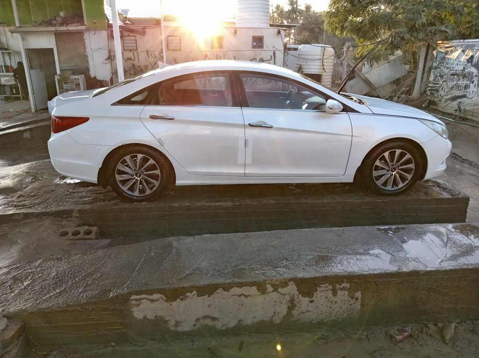 سوناتا موديل 2011 خليجي محرك 2400 مكفولة كفالة عامة عدا بارد بسيط  نظيفة جدا رقم بغداد انگليزي تحويل ثاني يوم حدادية خير من الله تخم تاير جديد تبريد وتدفئة شغال تحكمات ستيرن 
السعر 124 وبيهه مجال بسيط المكان بابل 
للاتصال ***********
