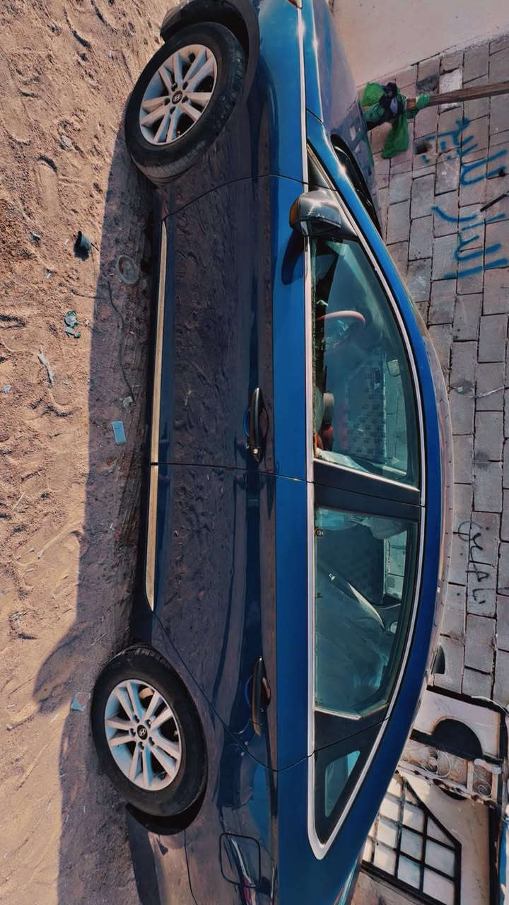 السلام عليكم سوناتا 2016 ضربته جاملغ وبنيد واصله شويه جوه والجامغ الاخر بي فقط صبغ اثر شخوط  سنويه ما منتهيه راعيه بل بصره والمكينه مجفته السعر 96 وبيه مجال بسيط العنوان حي الاصدقاء الرقم ***********
