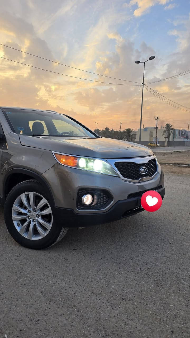 السلام عليكم سورنتو 2011 للبيع
امريكيV6 
7راكب
رقم بغداد انكليزي 
سنويه لغايه 2030
المكان سيارة بغداد تقاطع النهروان
السعر 140 
للستفسار اتصال 
***********  بي واتساب
