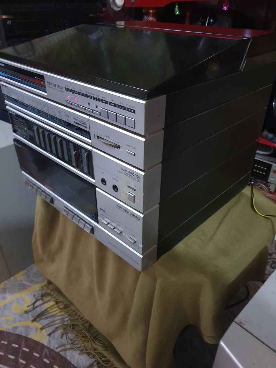 مسجل وكرام شغال فقط صوت  راديو وش ابيع عاطل الي يخدمه انا حاضر والسعر ٢٥ الف  الحلة مهندسين الاتصال على الخاص او موبايل  ***********  يوجد توصيل
