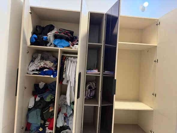 غرفه شبابيه للبيع سريرين  فقط اتصال
***********
