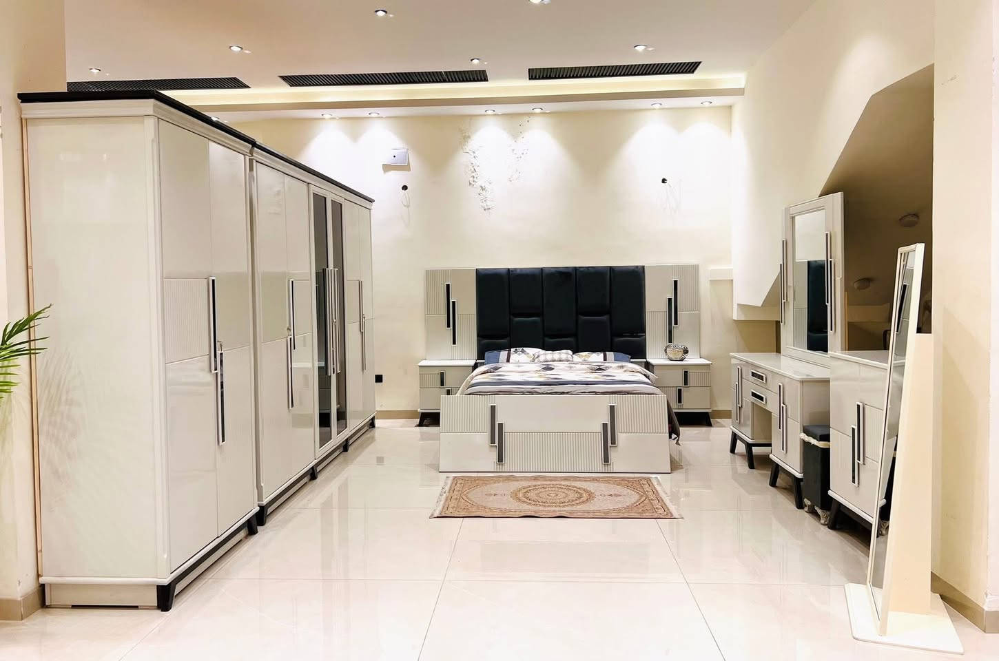 للبيع غرفه درجه اولى صاج عراقي للستفسار ***********
