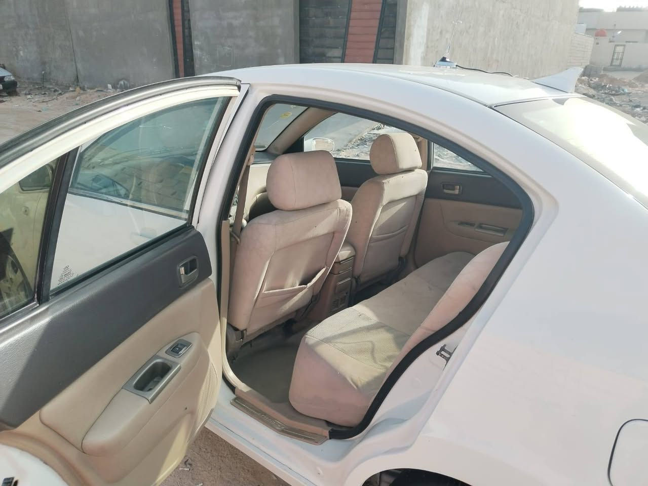 السلام عليكم
شيري A5 سياره مديل 2013
مكينه جديده  
كير بي ضعف ماعرف سببه شنو
مشروع وطني راعيهه بلبصره 
مصفره غرامات 
تبريد خلفي امامي ثلج 
حداده حلوه 
تخم تاير جديد 
سياره كلش جديده كلهه ع البلاد / السعر 40 وبيهه مجال وذا اكو مراوس هم ترهم 
/العنوان البصره الزبير 
هاتف: ***********
