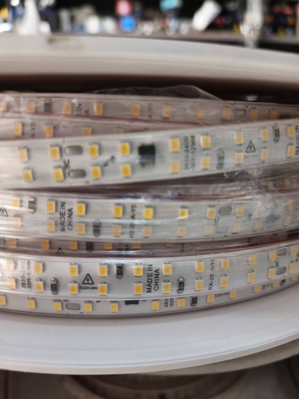 سلام عليكم 
تم تكرار الوجبة ✅
يتوفر لدينا نشرات لون شمسي ومتغير الالوان 
عدسات عدد1 شمسي ✅
عدسات عدد2 شمسي ✅
عدسات عدد3 شمسي ✅
نشرة الوان متغيرة ✅
لاصق ذاتي من ضمن النشرة ✅
العنوان بسماية الشارع العام مقابيل حلويات برهومي 
متوفر توصيل ✅


**إذا كنت صاحب هذا الإعلان وتريد حذفه لأي سبب، رجاءا أرسل رسالة إلى الدعم الفني**