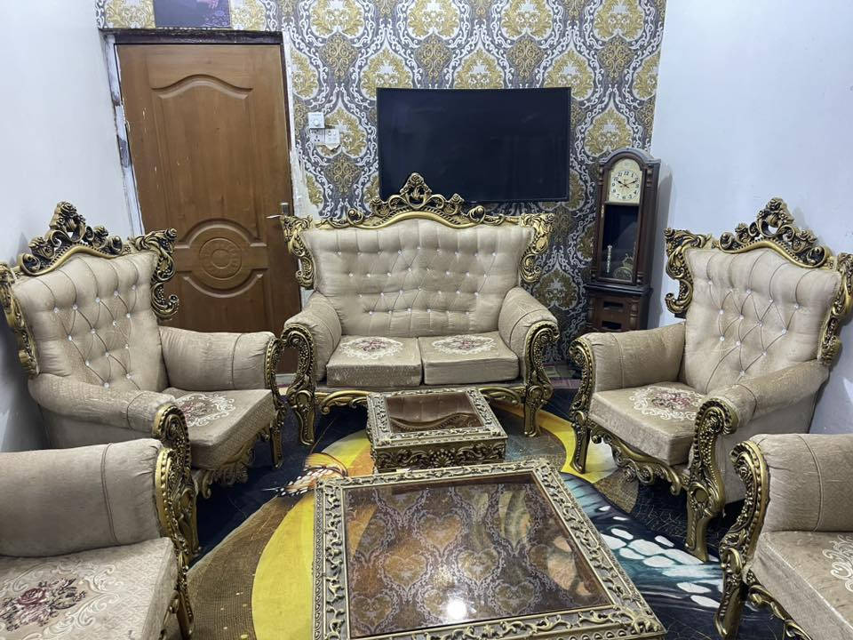 تخم ملكي 10 مقاعد مع طبلات للبيع ب325قفله
‭***********‬
