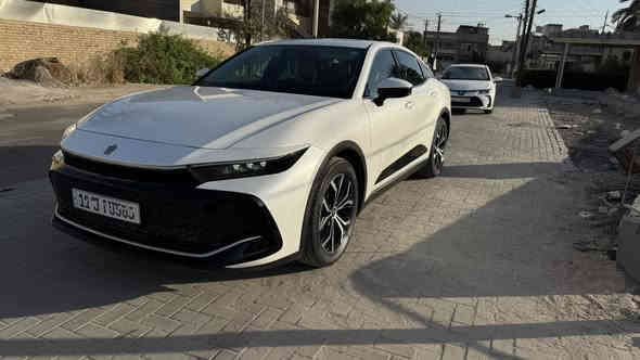 السيارة ب اسمي رقم بغداد وسنويه جديدة
تويوتا كراون 2023 بريميوم
خليجي ( عبد اللطيف جميل  )

 فخر الصناعة اليابانية
بلد المنشاً : اليابان 🇯🇵

فول مواصفات بريميوم
🚘محرك 2500 هايبرد
🚘 سقف بانوراما 🔥🔥 
🚘لايت 4  عدسات 
🚘شاشة جبيرة + كيجات ديجيتل
🚘 سستم صوت JBL + دمام خلفي 
🚘5 كاميرات 360 درجة
🚘 رادار  امامي + مانع تصادم + تحدي مسار
🚘 رادار خلفي + مانع تصادم خلفي
🚘 رادار جوانب + نقطه عمياء
🚘   بردة كهرباء
🚘 تحكم مقاعد امامي كهربائي 
🚘 تحكم مقاعد خلفي كهرباء
🚘 مقاعد جلد كريمي + تبريد كشنات
🚘 صاجات فورميكا 2026
🚘  شاحن وايرلس 
🚘 ميموري كشنات
🚘 ويل 19 إنش 🛞
🚘 فول منافذ TPC + كار بلي 🔋
🚘 باقي مواصفات الكراون معروفه 
(((((((للبيع فقط ))))))))
ملاحظه مهمه جدا ( السياره مغلفه قبل كم شهر تغليف ppf بالكامل (((تغليف امريكي)))) وليس (صيني )  
وكذلك تغليف جميع  النوافذ  بلرايز عاكس للحراره 90 % (( امريكي ))وليس (صيني )
الاجابه عن طريق الاتصال فقط   ***********
