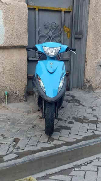 دراجة ماكس عدلة للبيع مكفولة من كلشي صار شهر 8 نازلة من رمبة موجود وصل معرض كاملة ميكنة ما مفتوحة وناعمة كهربائيات كاملة كفرات بيها بلادي لون اسود وتجاري سمائي كابريتر بلادي سلف بلادي بيهة ويالة نجمة وموجود البلادي دراجة مكفولة من كلشي جيب فيتر وتعال دراجة بعدها رمبة مكاني مدينة صدر رقمي *********** متواجد فيس واتساب
