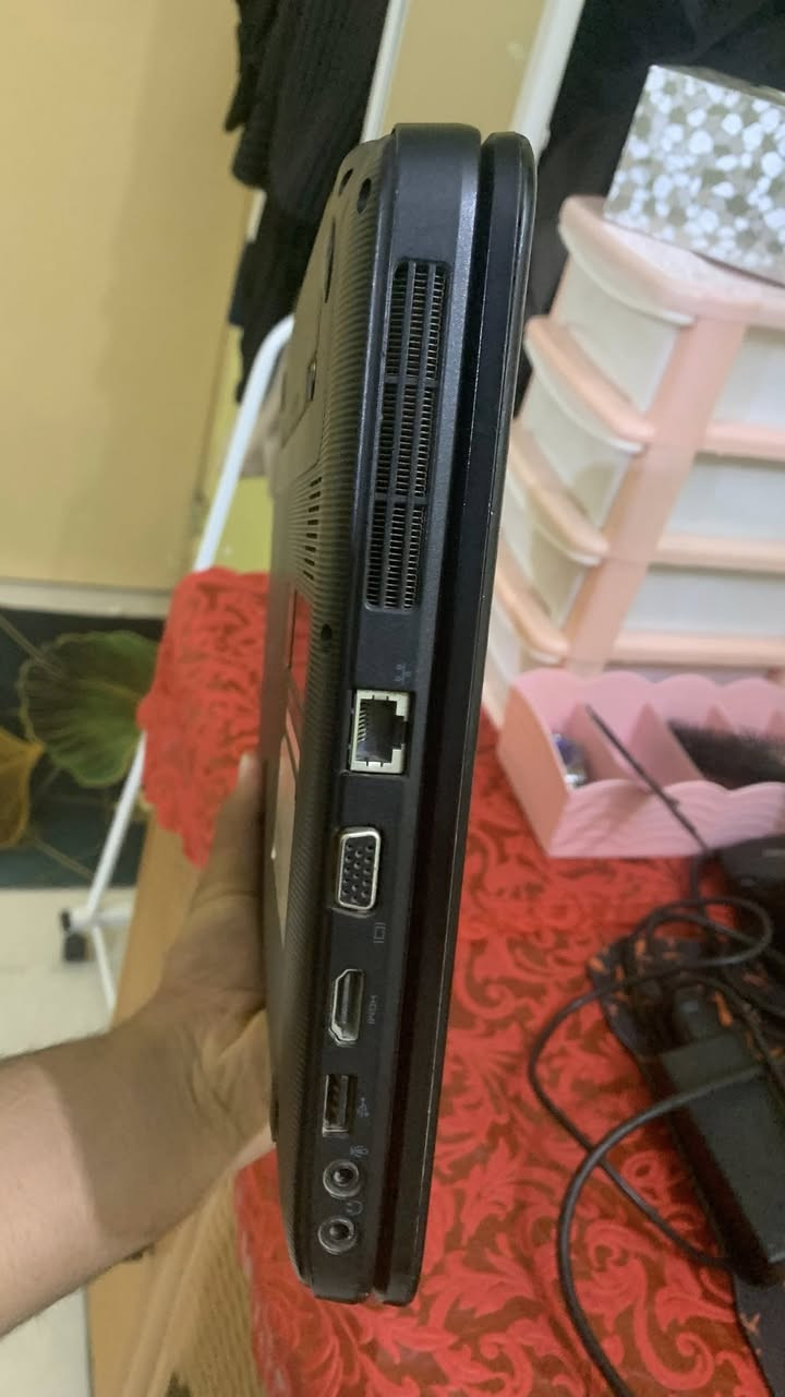 لابتوب دل نظيف
ويندوز 7
كلشي تمام ما بيه أعطال
⚠️ البطارية تحتاج تبديل
يشتغل على الشاحن بدون مشاكل
فرصة للي يريد لابتوب بسعر حلو يفيد للدراسه وللتصفح وما يعلك ويخبل الجهاز نضيف نضافه قويه ويشغل اقراص وكلشي تريده يشغل السعر (65) وقابل للتفاوض *********** مراسله واتساب او خاص ماسنجر
