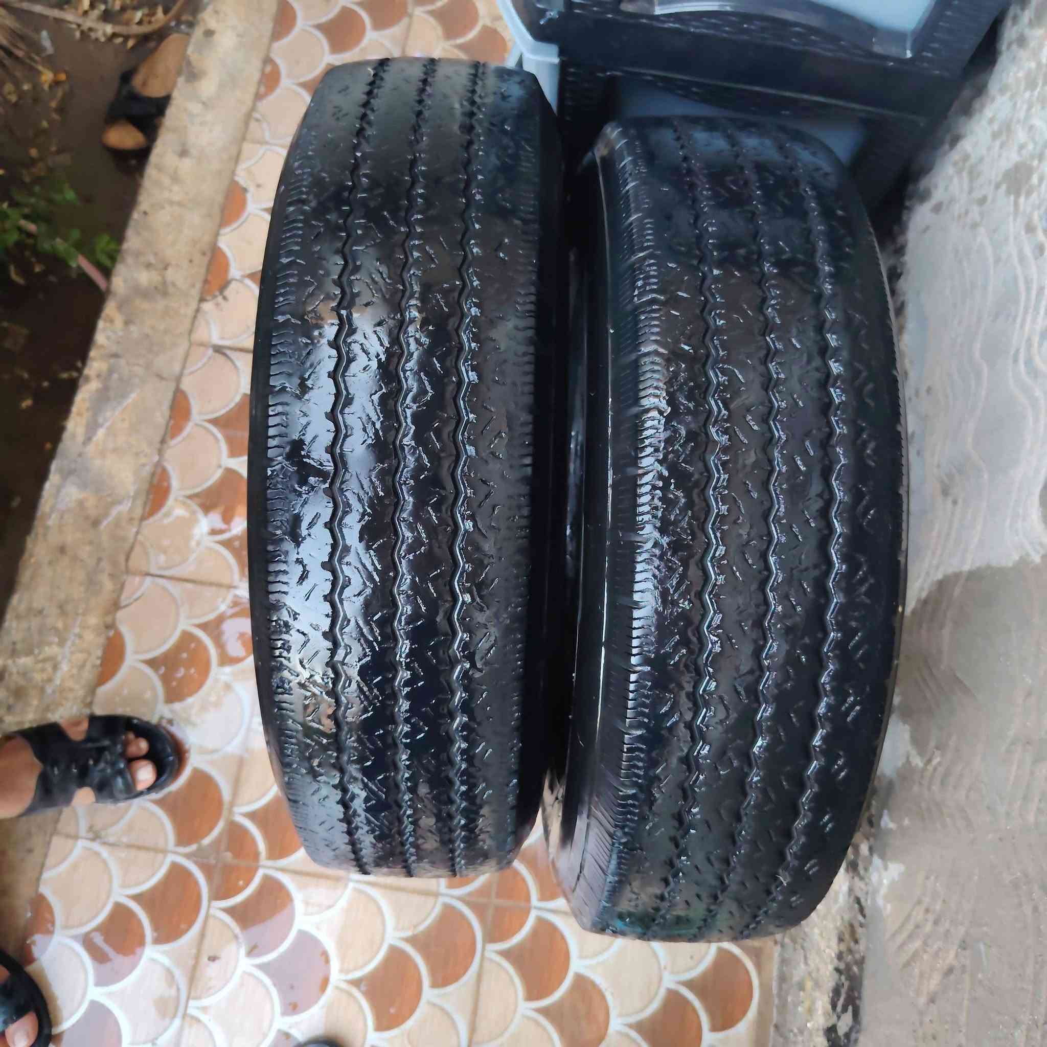 للبيع تايرات مال كوستر برجستون ناصي  الزوج 25 الرقم ***********
