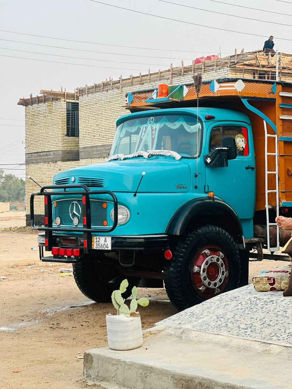 سلام عليكم من رخصت مدير الكروب.
سلام عليكم اقچم البيع ( 80)وضع شركة(قمارة بلادية)شاصي مكفول  محرك مكفول كير 25 سبرنك بلادي رقم  نكليزي ***********
