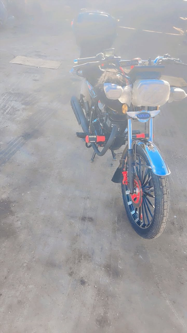 دراجه سونك موديل 2025. للبيع السعر مليون 50 وبيه مجال قليل العنوان بغداد فلكه سلمان ما متواجد علا الفيس المحرك 200 ضاقطه وزنجيل الدراجه زيرو زيرو ماشيه قليل الهاتف ***********
