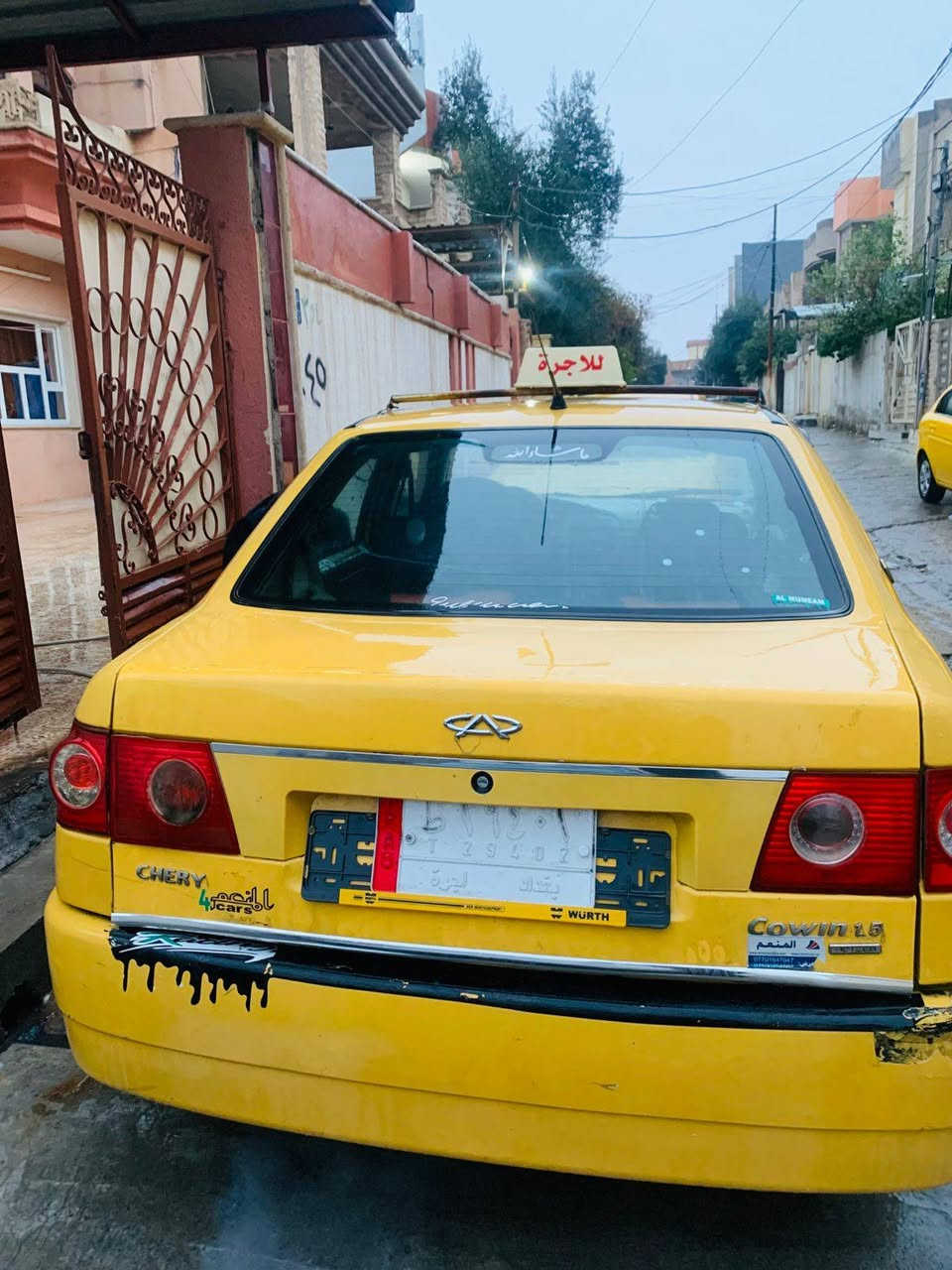 سيارة كوين 2010 
محرك يارس 
كاربون بانزين 
محرك كير شرط لاصرف ولانفخ 
حزام جمالية تلقيطات خفيف معجون 
غرفة جديد 
طخخمها. علنص 
السعر 32 ورقة وبيها مجال 
هيئة بلنص علثنين ٤٠٠ هيئة تقريبا
للتواصل رقم المبايل 
***********
