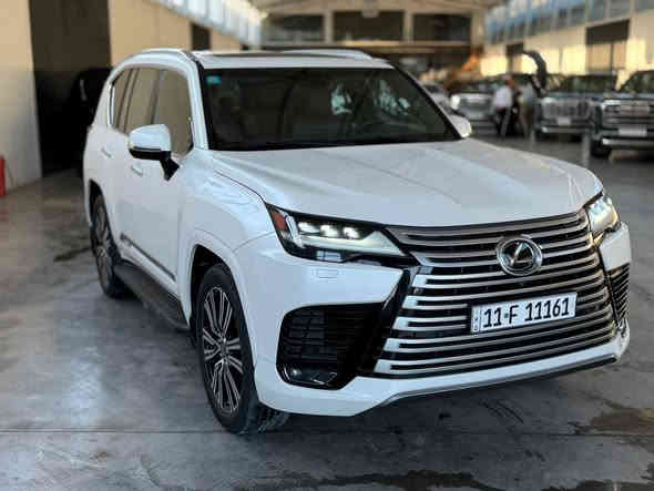 Lexus 2022 🎌 platineum 
لكزس 2022 🎌بلاتينيوم 
فول ١/١ 
تغليف كامل المركبة ppf 
عداد المسافة المقطوعة 40000 K/M 

📍بغداد شركة ابو ظبي چكوك قرب بوابة الكاظمية 

0771 811 1145

0781 844 4044 📞
