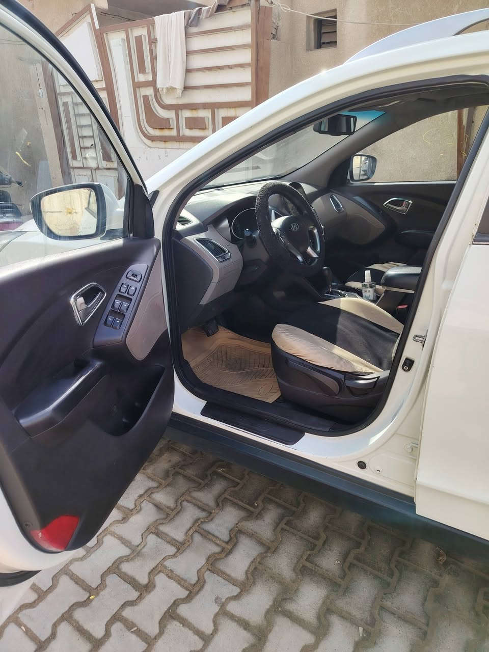 السلام عليكم
توسان 2011 بيهه صبغات تجي وتفحص فول مواصفات رقم نجف انكليزي بأسمي كير مكفول مكينه مكفوله 2400 تبريد ثلج بنوراما نظافه فول حداديه 70% استفسار اتصل *********** السعر 115 وبيهه مجال مكاني نجف
