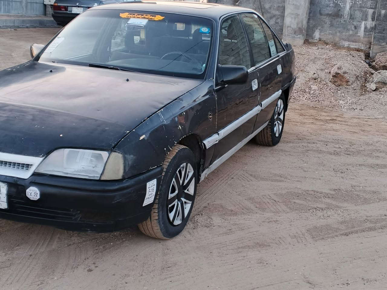 السلام عليكم
اوبل للبيع رقم انبار موديل 90 

محرك 2000كير عادي محرك بي رشح بصيط 

سياره جاهزه كهربائيات كلها شغاله سياره بلاديه 
سنوية لل 28 تحويل مباشر 

فتحت سقف تخم تاير صدر جديدمبدل مكانها الانبار طريق العامريه للاستفسار الاتصال ‏‪
 ***********
