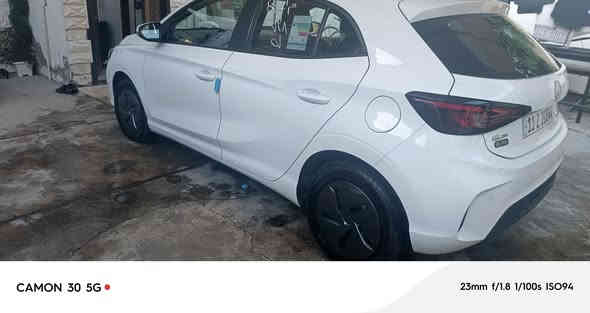 السلام عليكم MG3 موديل ٢٠٢٥ رقم بغداد زيرو بأسمنا ماشية ٥٧٦ كم محرك ١٥٠٠ السيارة مكفولة كفالة عامة بدون صبغ او ضربة ضمان الشركة السعر ١٦ مليون اقل من سعر الشركة ب٥٠٠ الف مكان السيارة حي العامل خلف المحكمة الاتصال على الرقم *********** بيه واتساب او الرقم *********** تحياتي للجميع
