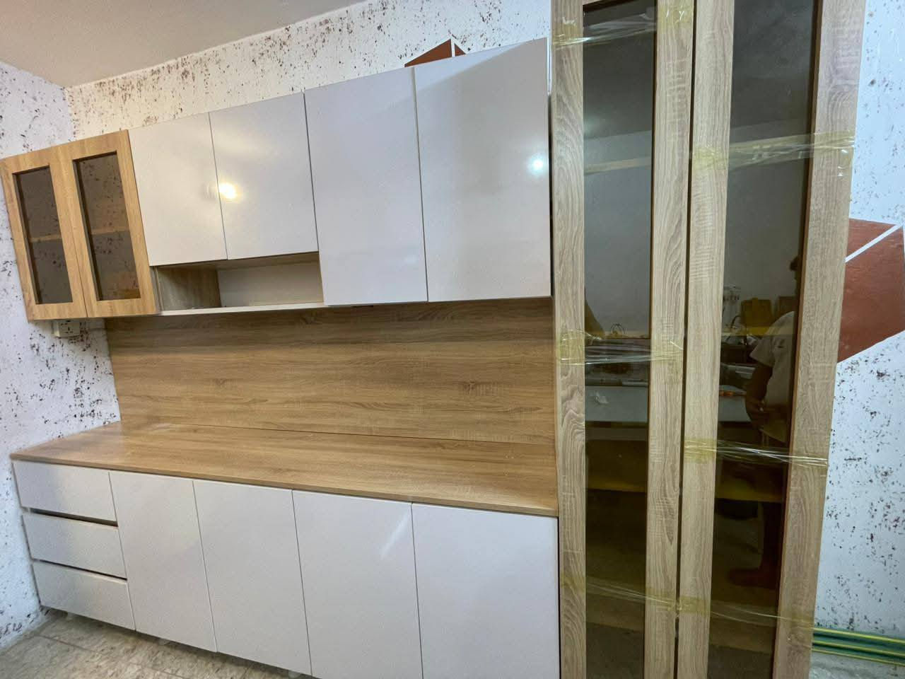 #تنزيلات 
اعلان📢تخفيضات تحطيم الاسعار🔥
مفاجأة العرض الاقوى بالعراق الئ زبائننا الاكرام
 وفرنالكم اجمل موديلات حصريا يقدمه الكم معمل الجنات للمطابخ التركية 
كاونترات تركية خشب الhdf
والmdf وبجودة عالية والمقاوم للرطوبة والحرارة تماما
عروضنا  ماتلاكوها بغير مكان
اسعار  نوع #mdf
3 متر مع سنك متر ونص650 الف 
مترين ونص مع سنك متر ونص 600 الف 
مترين مع سنك متر ونص 550 الف
 اسعار نوع #hdf
3متر مع سنك متر ونص يكلف 850الف 
2متر ونص مع سنك متر ونص يكلف 800الف
مترين مع سنك متر ونص يكلف 750الف 
#العروض فقط السنك مرمر، لدينا حسب الطلب الزبون
ويانة صار الكل يكدر يجدد اثاث المطبخ بكل سهولةو يستفاد من عروضنا الحصرية و #يوجد_توصيل الكل محافظات العراق 🚚
ومو بس هيج 
نقدملكم ضمان حقيقي لمدة4 سنوات مع الصيانه والادامة الشاملة
 ماعليك بس  تراسل الصفحة وتطلب  واحنة نوصلة الك لباب بيتك
#اتخذ قياسات داخل بغداد مجانا 

وحسب الطلب #يوجد تجهيز جمله مفرد
م/ للحصول على موديلات والوان اكثر ماعليكم بس تراسلونا وتدللون
#التوصيل متوفر كل محافظات 🚚 #ملاحضه ذا مو نفس صوره ولون يصلكم الك حق ترفض الطلب
#للاتصال ***********
#واتساب ‎***********
