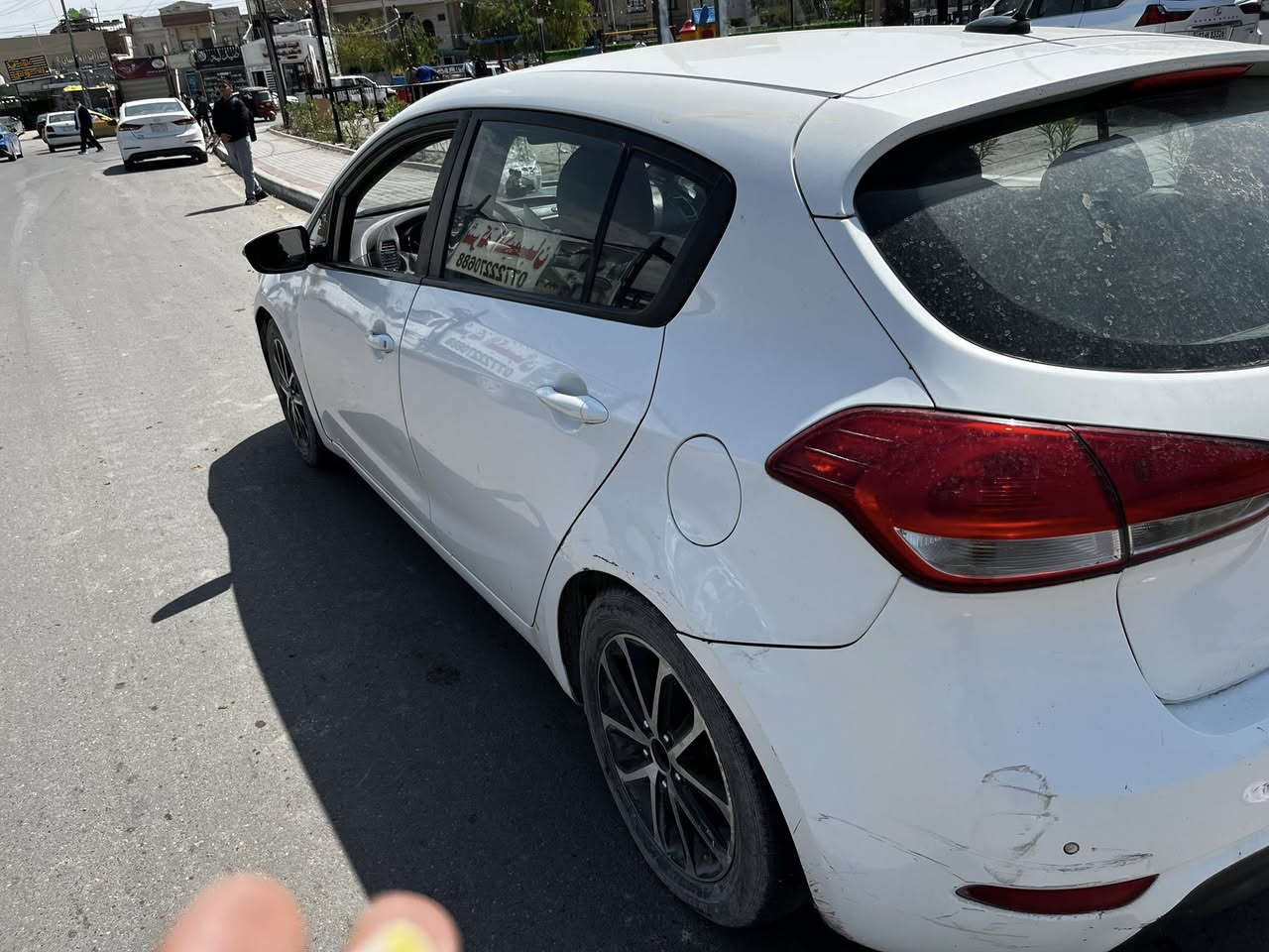 السلام علكم فورتي هاج باك للبيع حادث امريكاه جاملغ خلفي وجنطه وبل عراق  نضربت جاملغ امامي وبنيد وبيها هسه كم طخه بسيطات موضحهن بصور موديل 2017  كير ومكينه نضيفات مكاني بغداد حي اجهاد  عرضها ب٩٠ وبيها مجال تواصل وتساب *********** وعل خط ‭٠٧٧٤ ٤٩٣ ٦٨١٣‬
