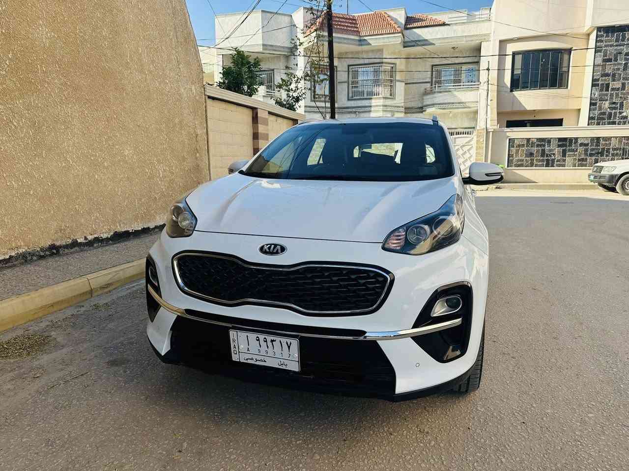 سبورتج 2020 خليجي
وكالة الشركة الدولية 
ماشيه ٧٤ الف كيلو
رقم بابل تحويل مباشر

- شاشه 
- كاميرا دواره 
- حساسات خلفية
- حساسات اماميه 
- مرايات شفط
- اشاير بالمري
- كشنات جلد عسلي
- قطعتين تبريد
- تحكمات ستيرن

السياره بوضع الوكاله مكفوله كفاله عامه من الحادث والصبغ والتبديل والبارد 
كير مكينه تبريد كهربائيات مكفولة
السعر ١٩٠ بيها مجال
***********
حله شارع ٤٠
