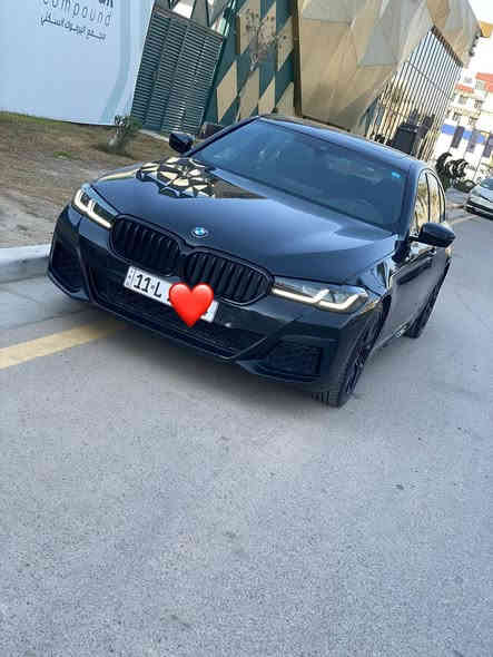السلام عليكم 
Bmw 2023 وارد امريكي الفئة الخامسة g30
رقم بغداد بإسمي 
تبديل دهن وفلاتر وكاله العروش 
المواصفات m kit  كلها مختمة يعني مواصفات الm5: 
المحرك 2000 تون باور تيربو 
ويل 19
فجوج فلنجات mkit
حساسات امامي خلفي
تحديد المسار
سلايد روف
السيارة مقاعد جلد تدفئة 
المقاعد كهربائية
رادار خلفي تنبيه الخروج عن المسار
رادارات مري جانبية
بدي كامل mkit  يعني لحاية دوسات كلها mkit
السيارة فقط حادثها جاملغ يمين مبدل نفس الون وايرباك ستيرن  وبرده كما موضح بالصور
جنطة كهرباء
ماشيه 45000 
السعر المطلوب:$330ورقة
 33000$
المكان بغداد 
للاستفسار الاتصال بالرقم ***********
