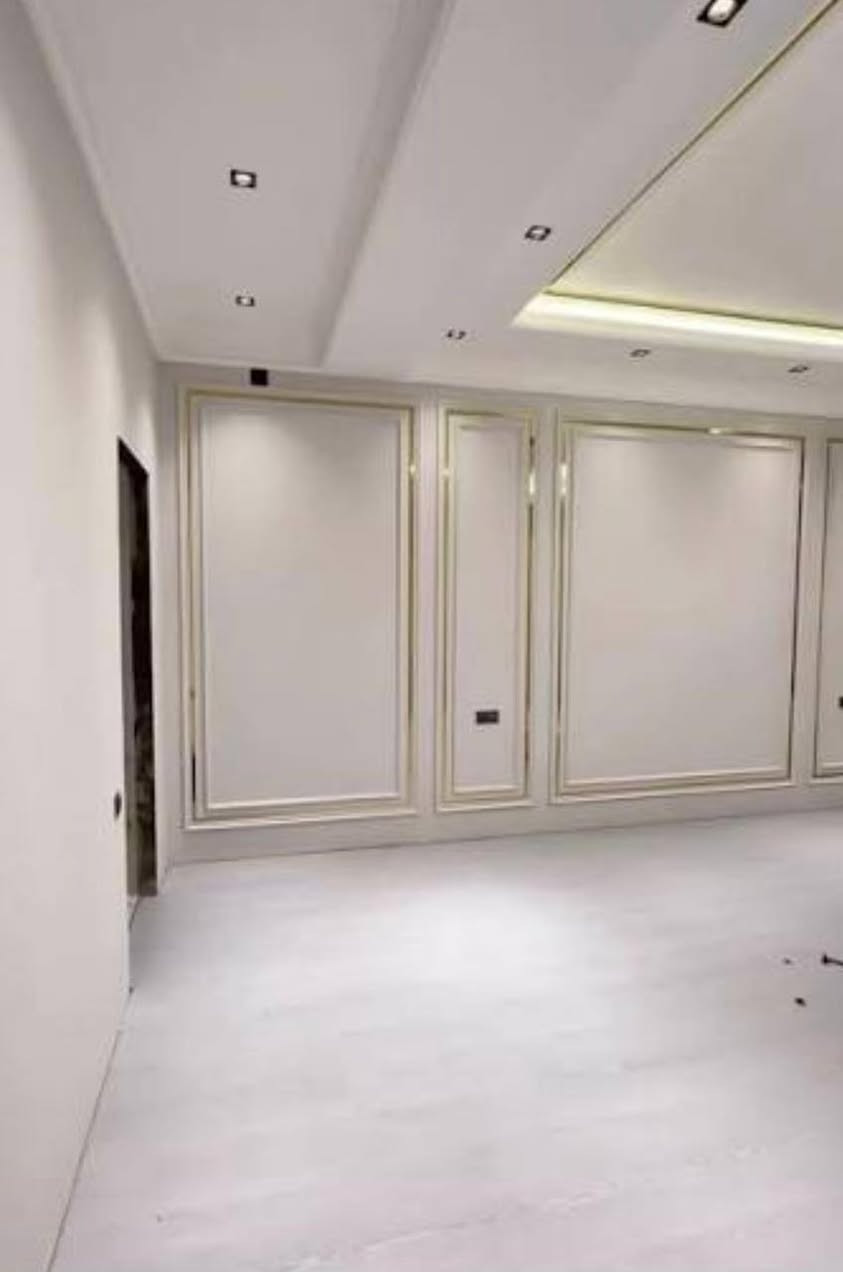 مستعدون لكافة اعمال الديكور والاصباغ الداخليه والخارجيه يأيدي كادر مبدع ومتميز للاستفسار الاتصال عالرقم (***********) او مراسلة الصفحه
