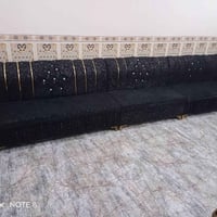ديوان • ١١ مقعد • نظيف